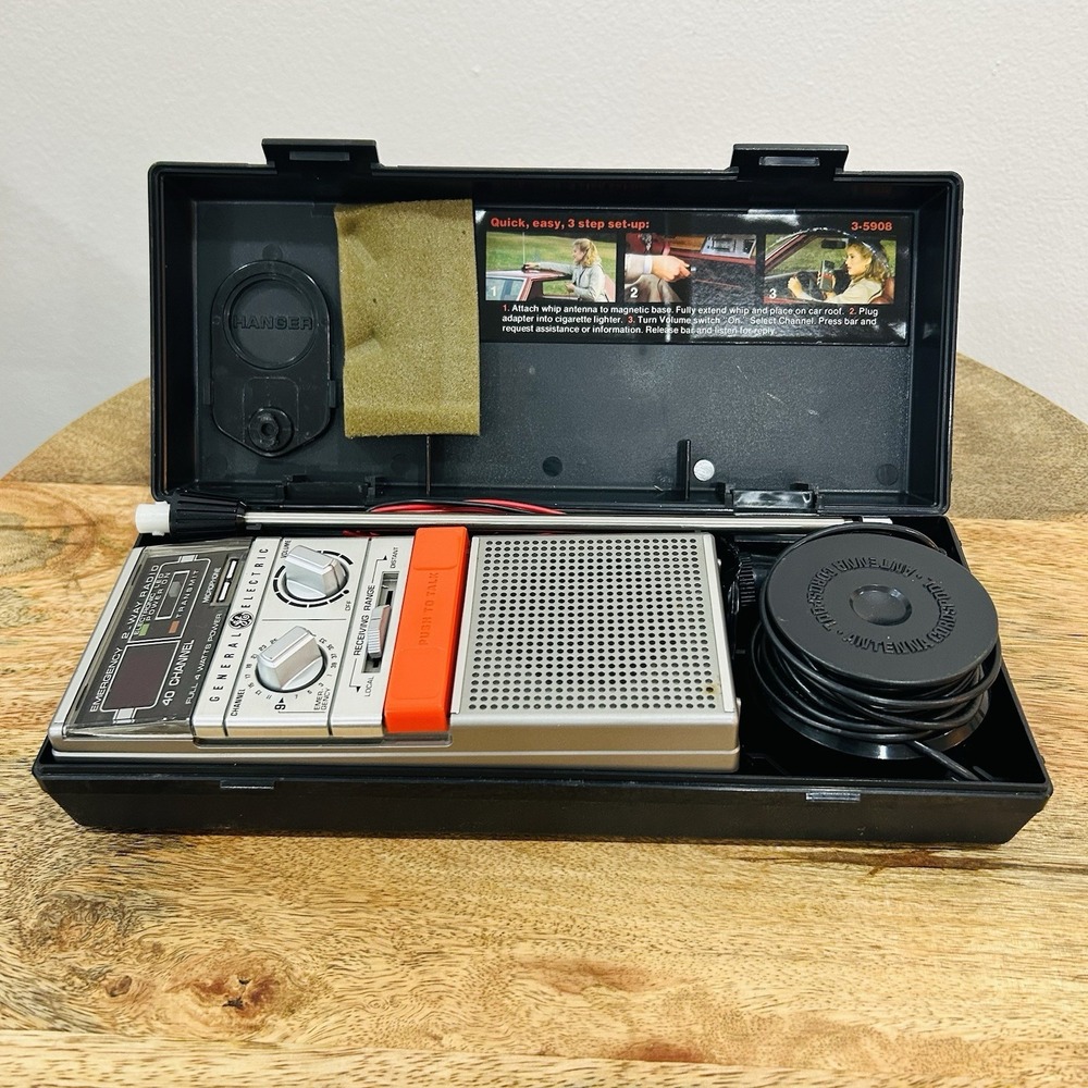 VINTAGE GE GENERAL ELECTRIC TWO RADIO MODEL NO 3-5908A UNTESTED New